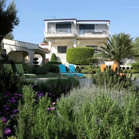 Family Friendly Seaside Pirovac, Sibenik - 13692