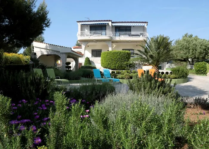 Family Friendly Seaside Pirovac, Sibenik - 13692