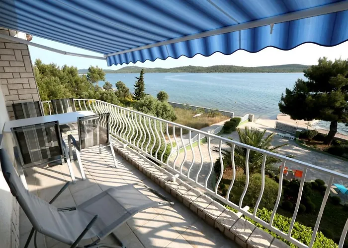 Family Friendly Seaside Pirovac, Sibenik - 13692 Apartment *