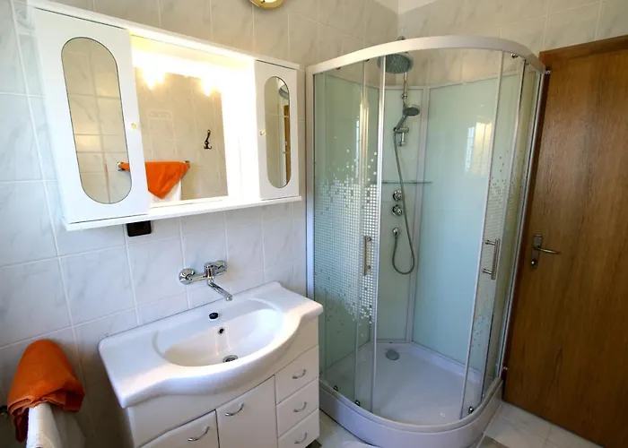 Family Friendly Seaside Pirovac, Sibenik - 13692 *